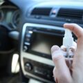 Jak ozonować klimatyzację w samochodzie, aby pozbyć się nieprzyjemnych zapachów?