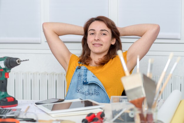 Czym nabija się klimę w samochodzie?