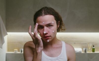 Jak pielęgnować skórę trądzikową na co dzień?