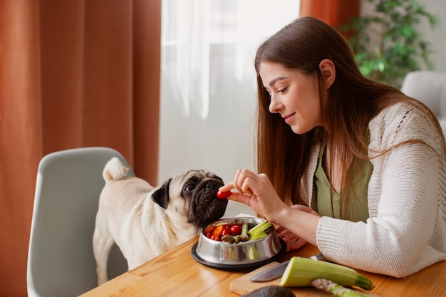 Jak zdrowo karmić psa na co dzień?